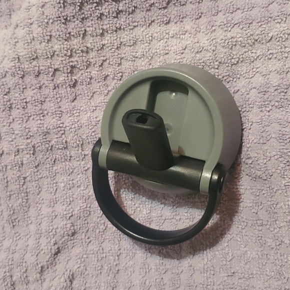 Water bottle - Picture 2 of 5